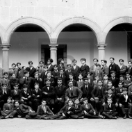 Convento de Santa Clara. Grupo de estudantes e de professores