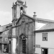 Rua e Igreja de São Dâmaso
